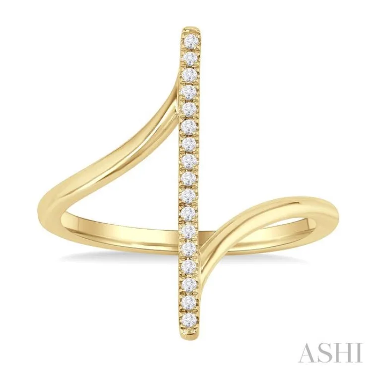 1/10 Ctw Wide Bypass Bar Intersection Round Cut Diamond Lightweight Fashion Ring in 10K Yellow Gold