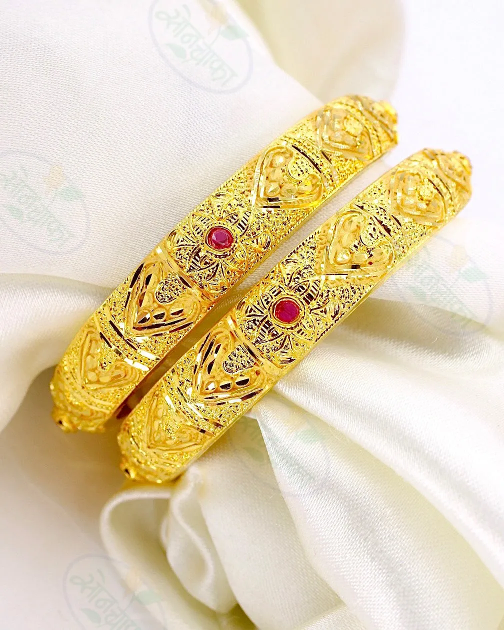 CLASSIC GOLD PLATED BANGLES