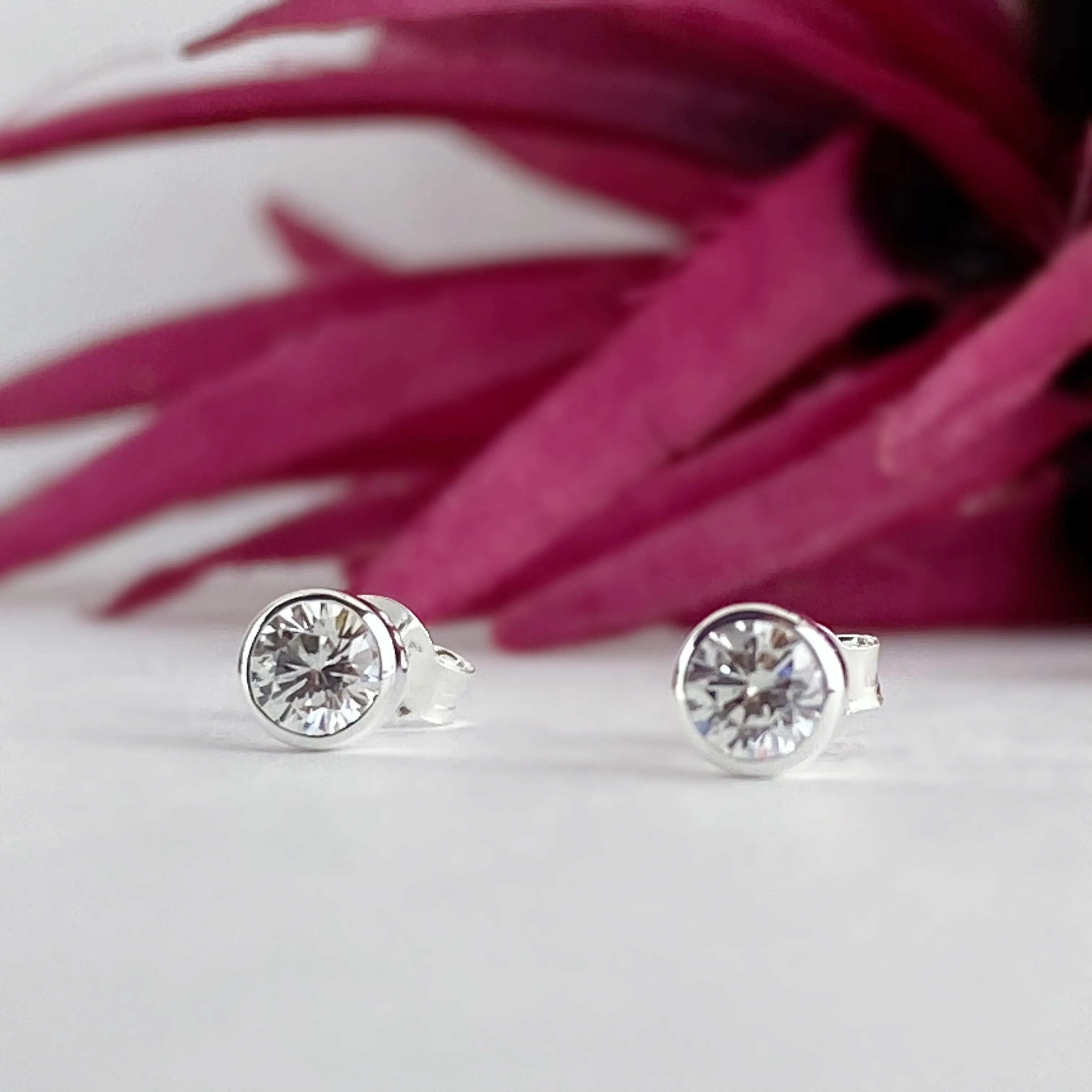 Diamond Sparkle Studs (Apr) - SE5056