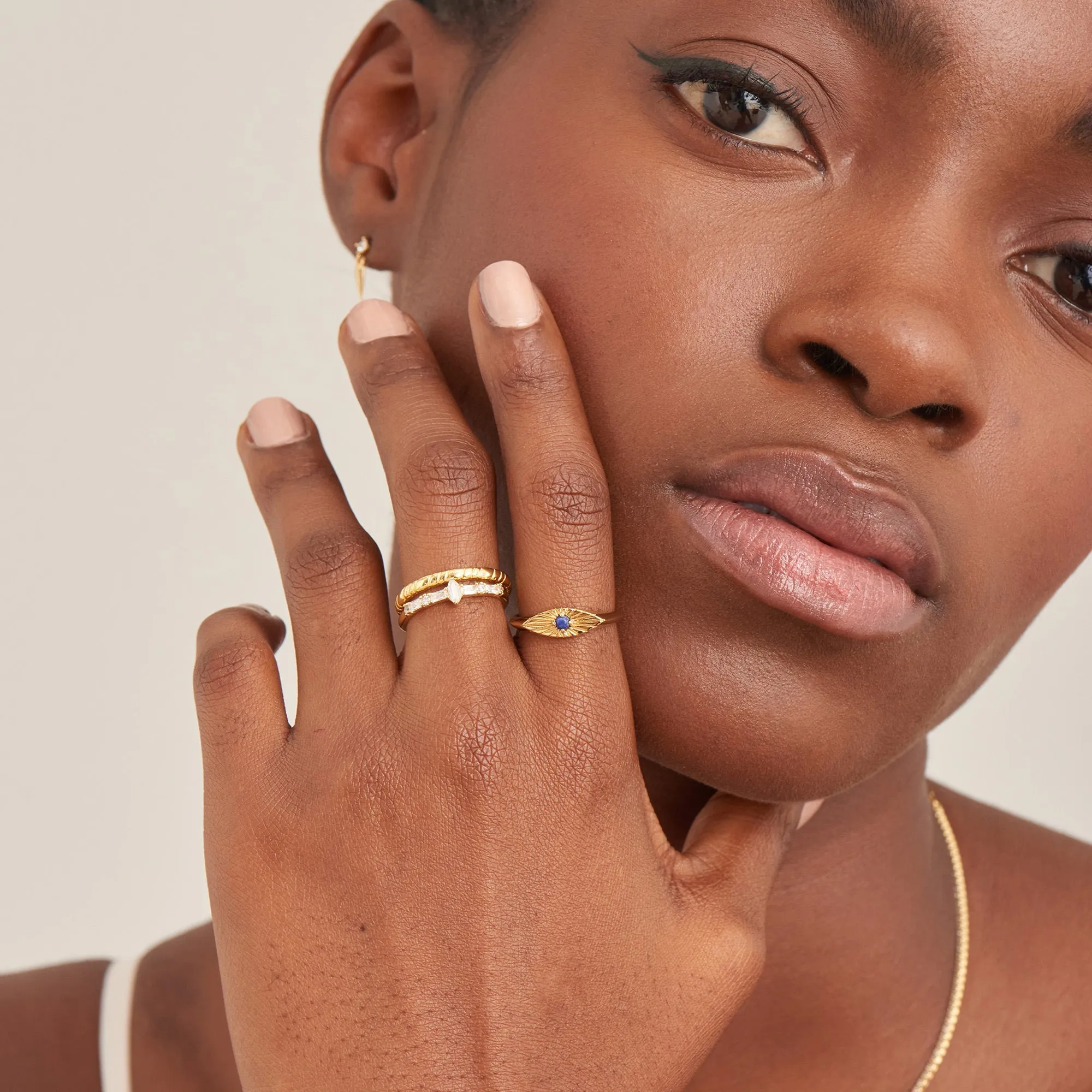 Gold Smooth Twist Thin Band Ring