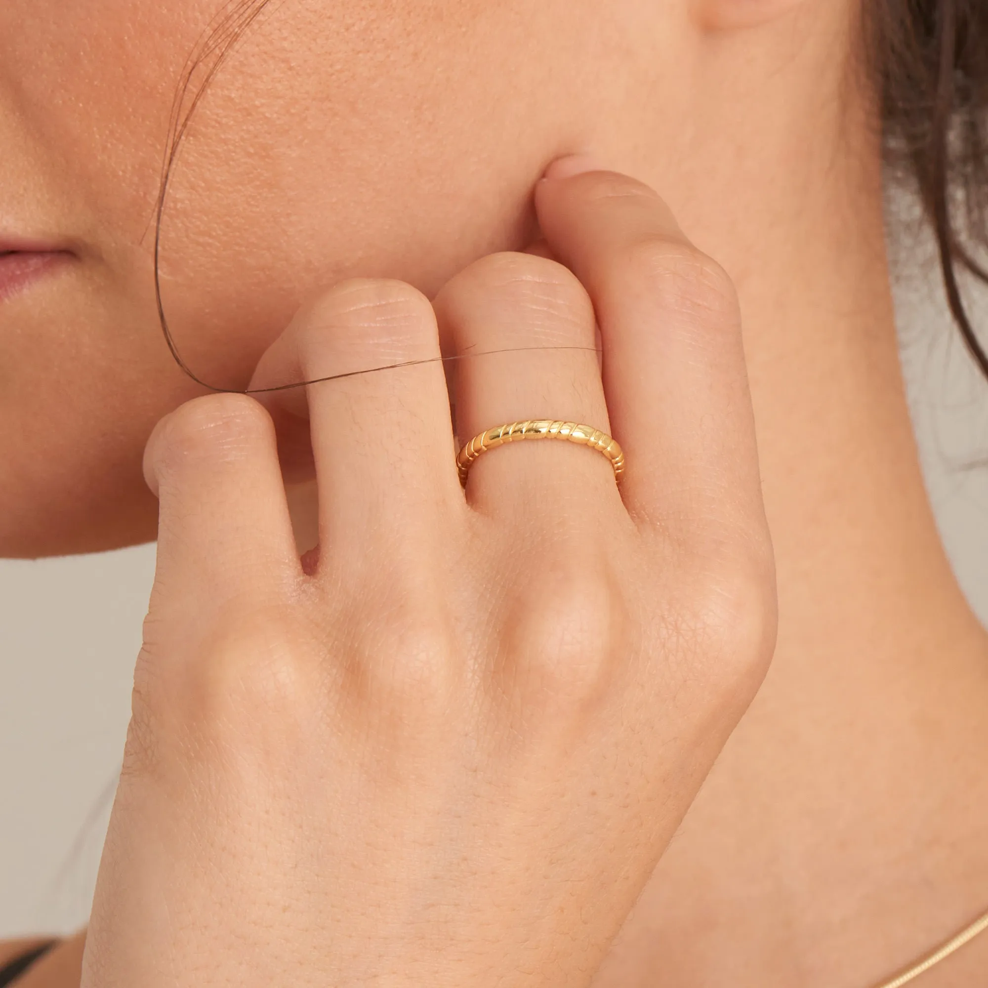 Gold Smooth Twist Thin Band Ring