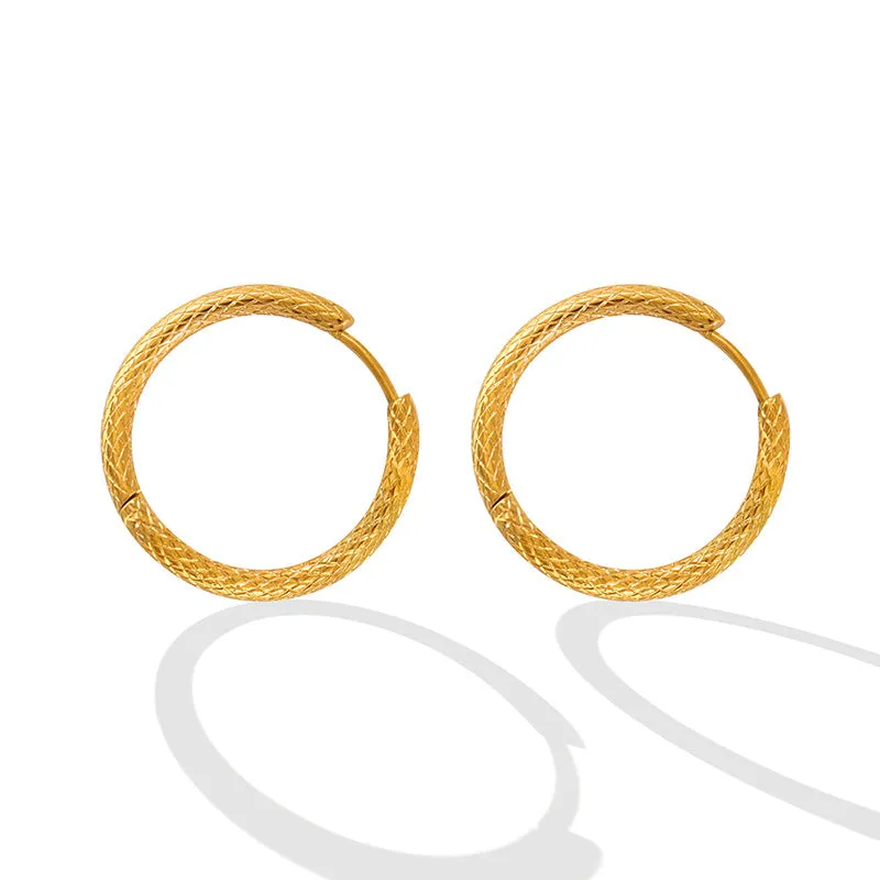 Luxurious Gold-Plated Circular Earrings with a Fashionable Twist