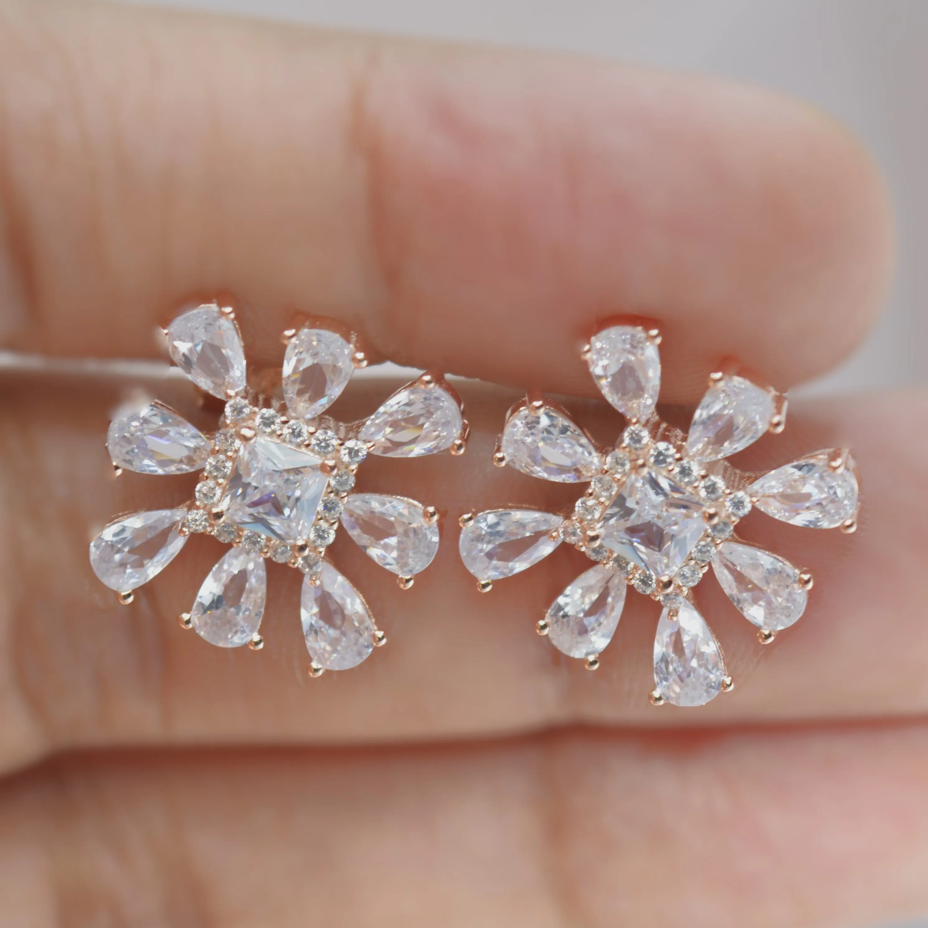 Luxurious Snowflake Diamond Earrings for Women - 925 Silver Jewelry