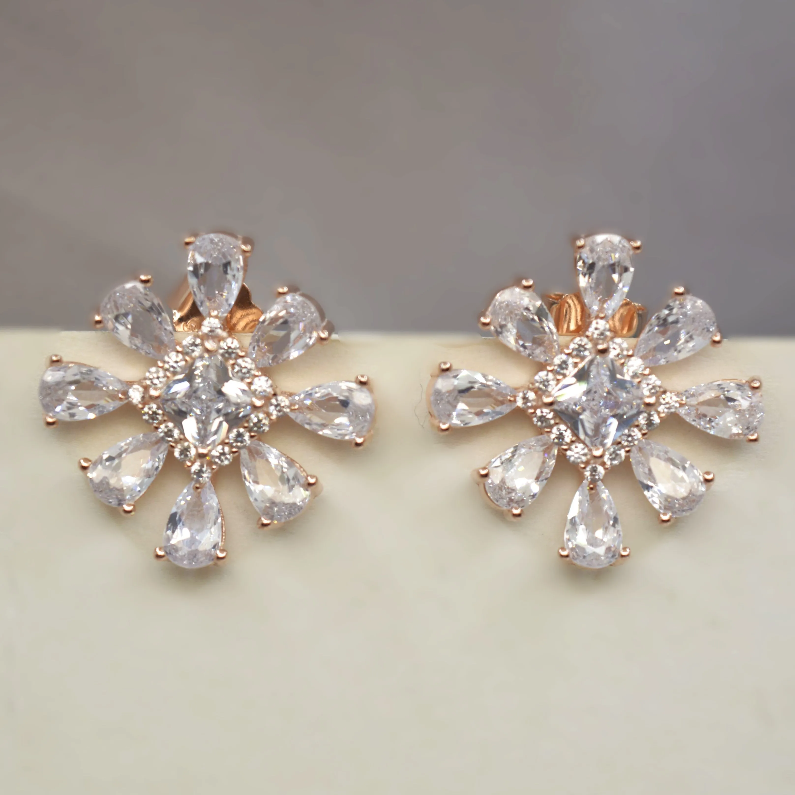 Luxurious Snowflake Diamond Earrings for Women - 925 Silver Jewelry