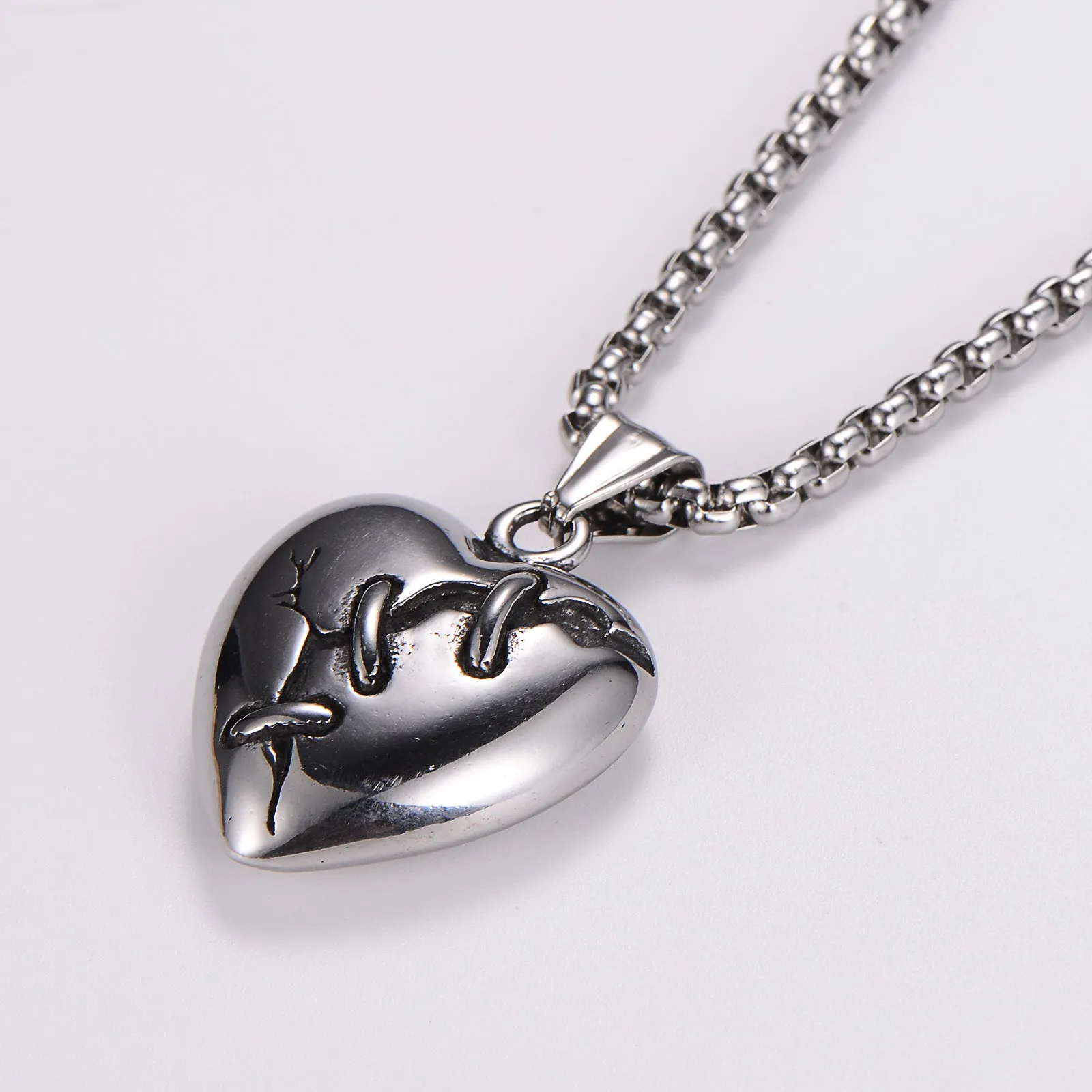 Minimalist Heart Geometric Heart Stainless Steel Polishing Pendants