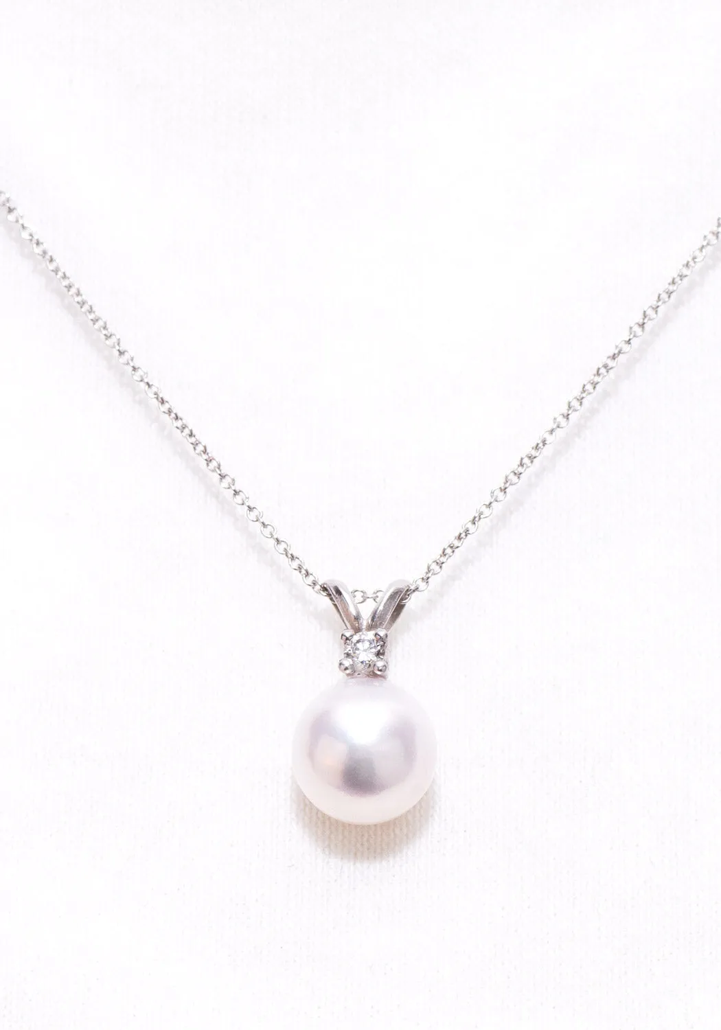 Oster Collection Solitaire 8 mm White Pearl Pendant Necklace