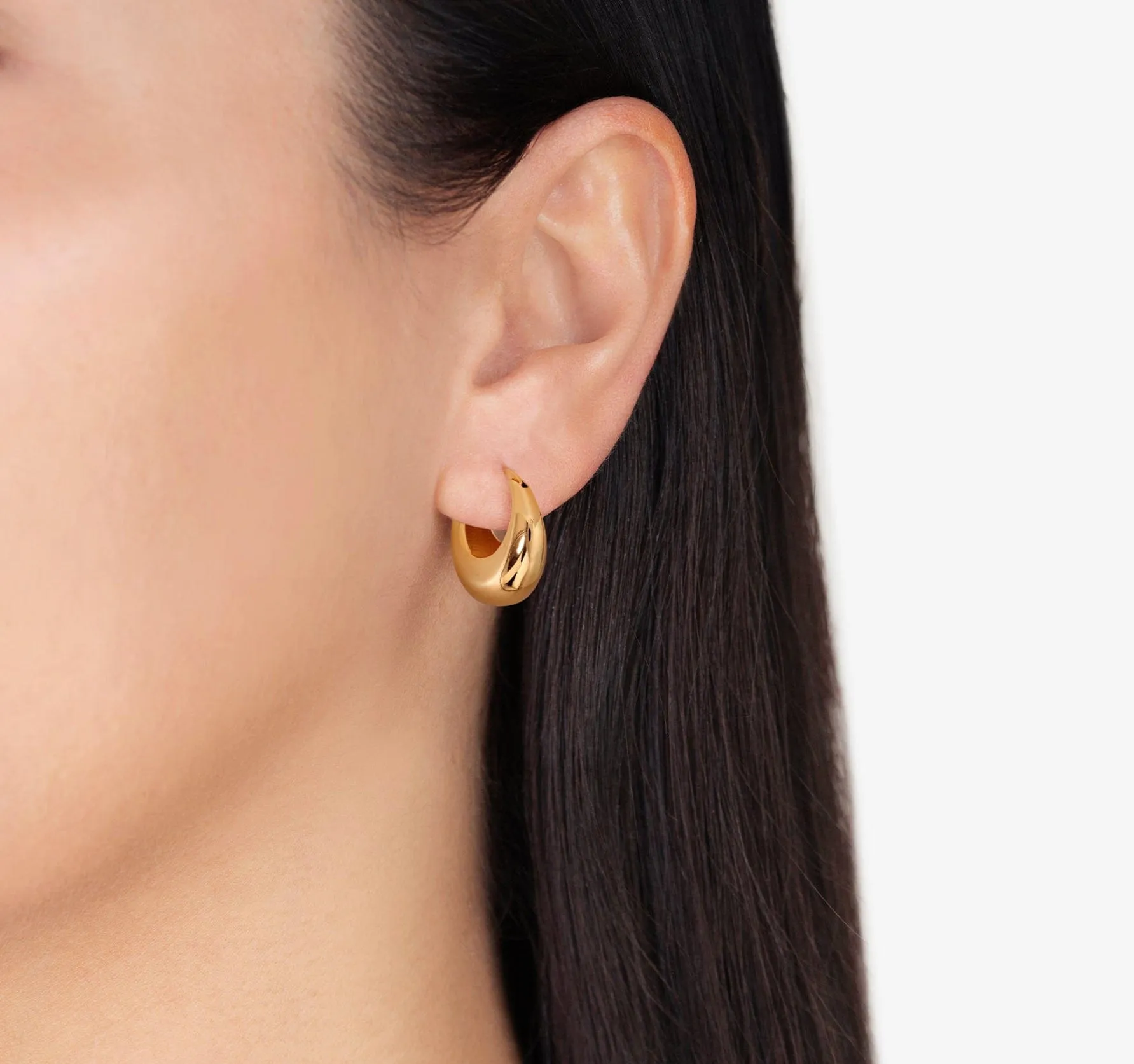 Shashi Lady Hoop Earrings