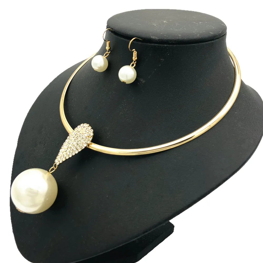 Women's Necklace Collection: Exquisite European and American Diamond-Inlaid Choker with Pearl Pendants